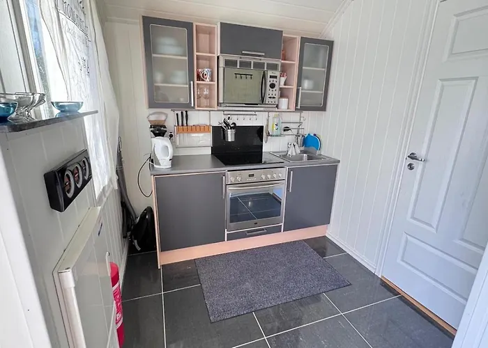 Дом отдыха Litla Hytta, Bomlo *